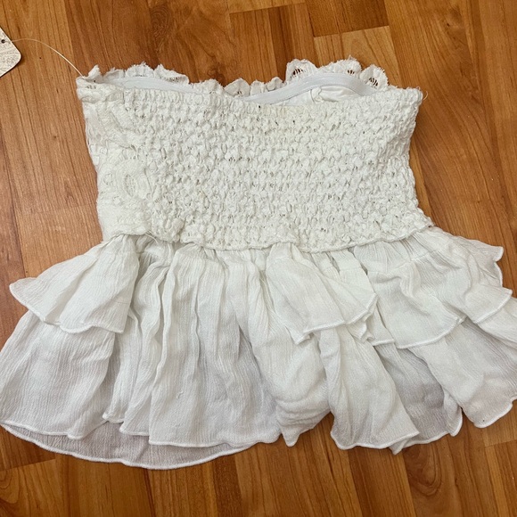 Free 🆓 People Bando Ruffle Top! - Picture 2 of 3